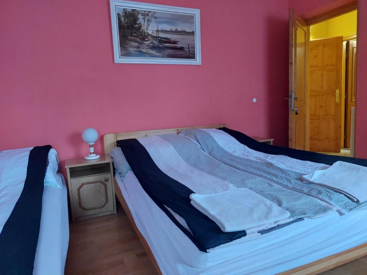 באלאטונפורד Napfeny Villa מראה חיצוני תמונה