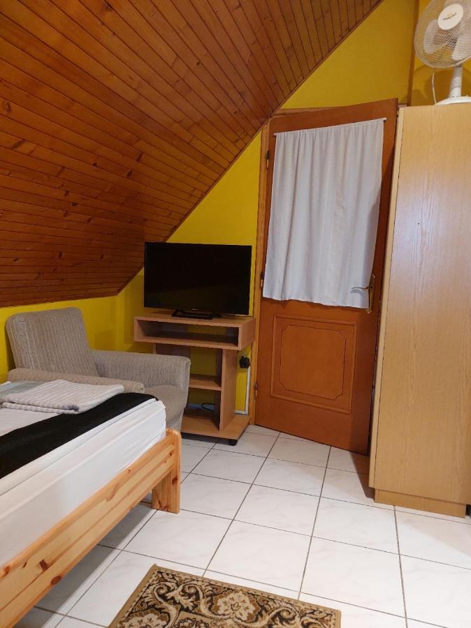 באלאטונפורד Napfeny Villa מראה חיצוני תמונה